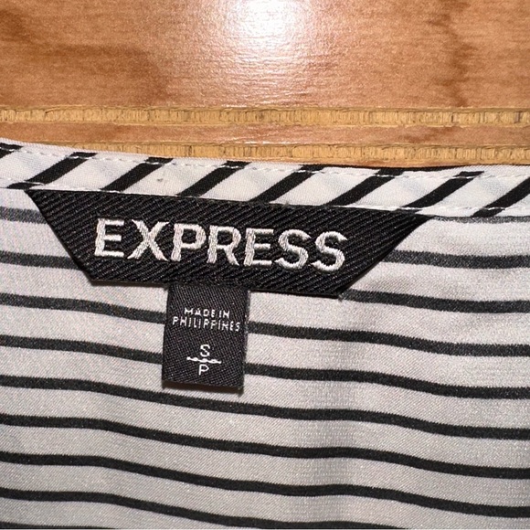 Express | Women's Striped V-Neck Blouse | Size S - Picture 3 of 7